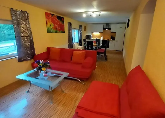 Du Bourguignon, Lorraine Saint-Quirin